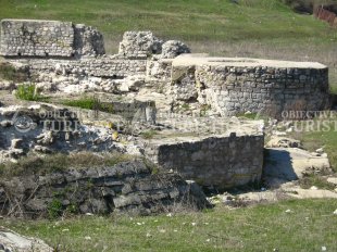 Ruinele cetatii medievale