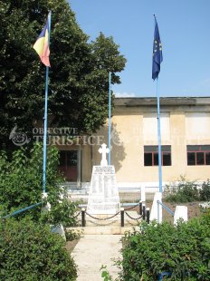 Monumentul Eroilor Neamului