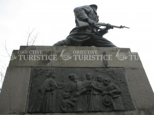 Statuia Eroului Necunoscut din Primul Rãzboi Mondial