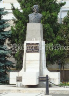 Statuia lui Gheorghe V. Avramescu